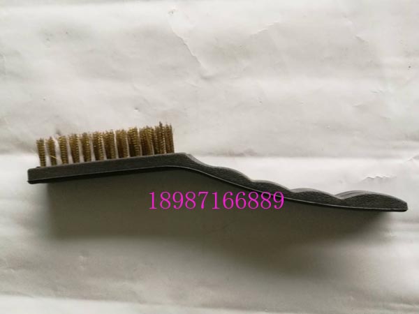 塑把銅絲刷（中）